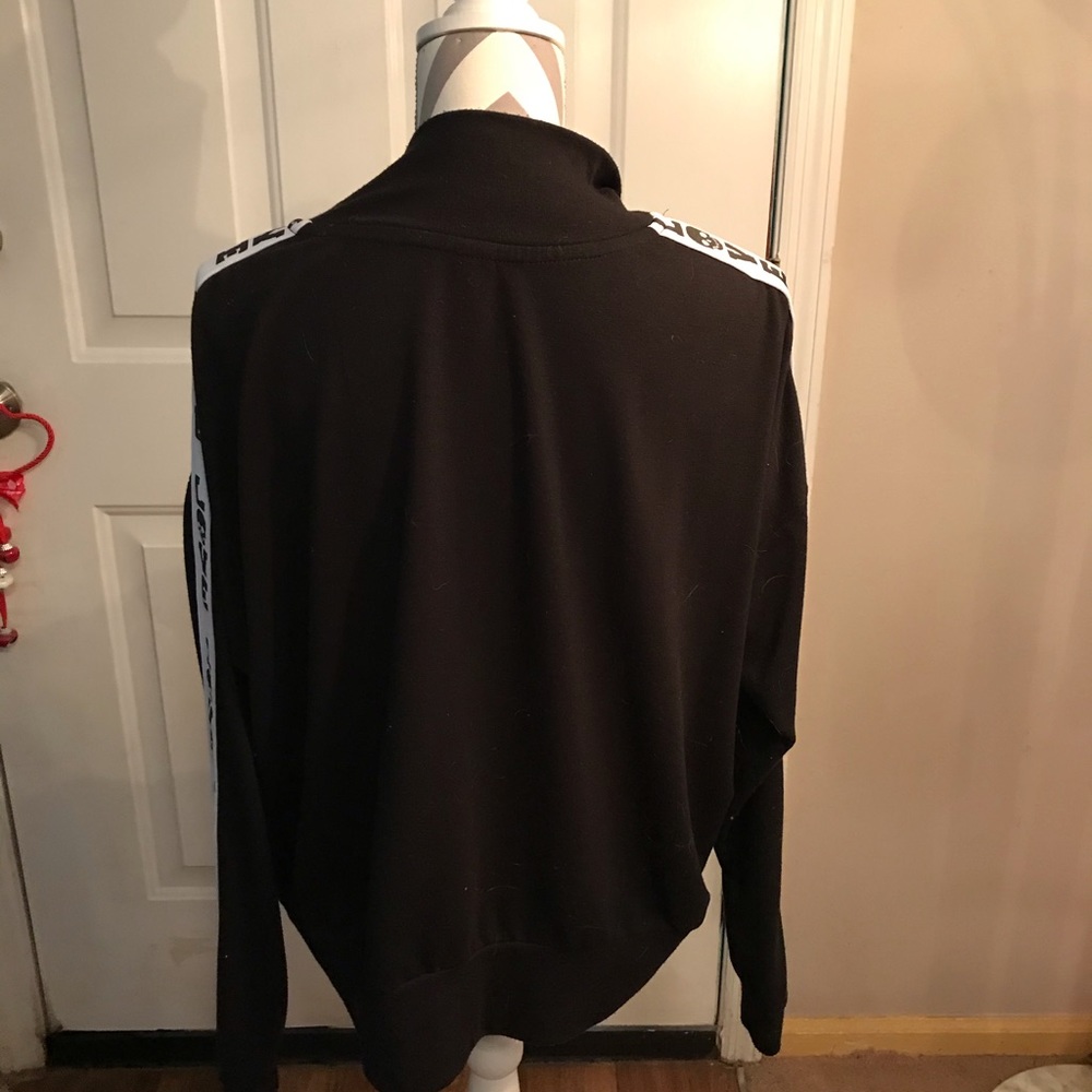 Pullover - Picture 2 of 4